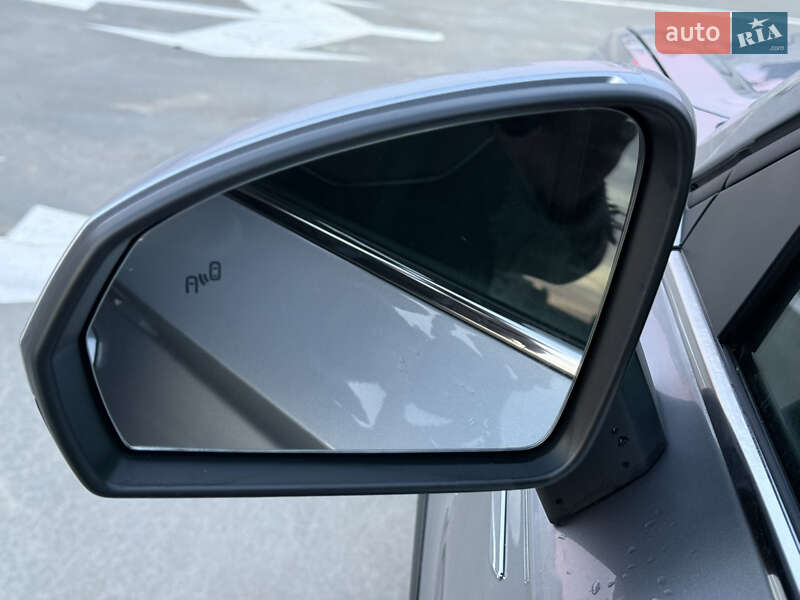 Внедорожник / Кроссовер Volkswagen Taos 2023 в Киеве