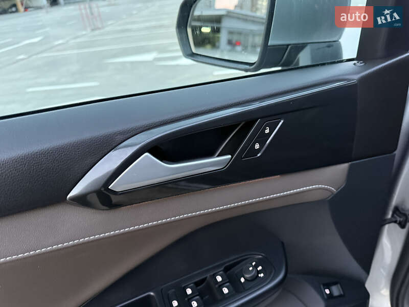 Внедорожник / Кроссовер Volkswagen Taos 2023 в Киеве