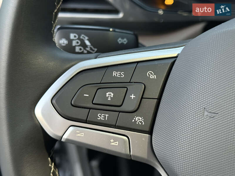 Внедорожник / Кроссовер Volkswagen Taos 2023 в Киеве