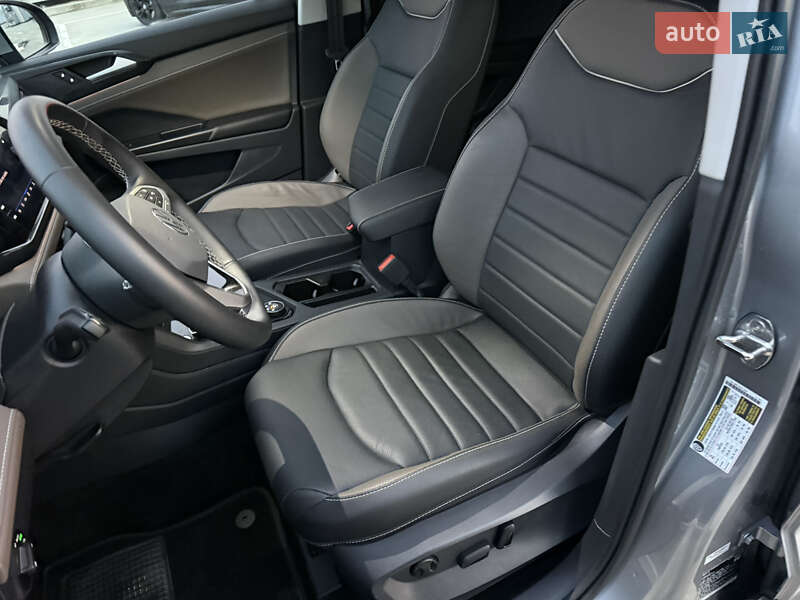 Внедорожник / Кроссовер Volkswagen Taos 2023 в Киеве