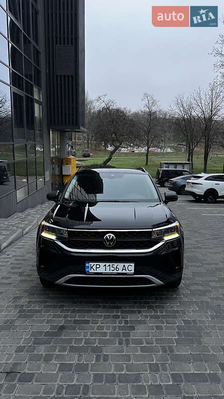 Позашляховик / Кросовер Volkswagen Taos 2023 в Запоріжжі