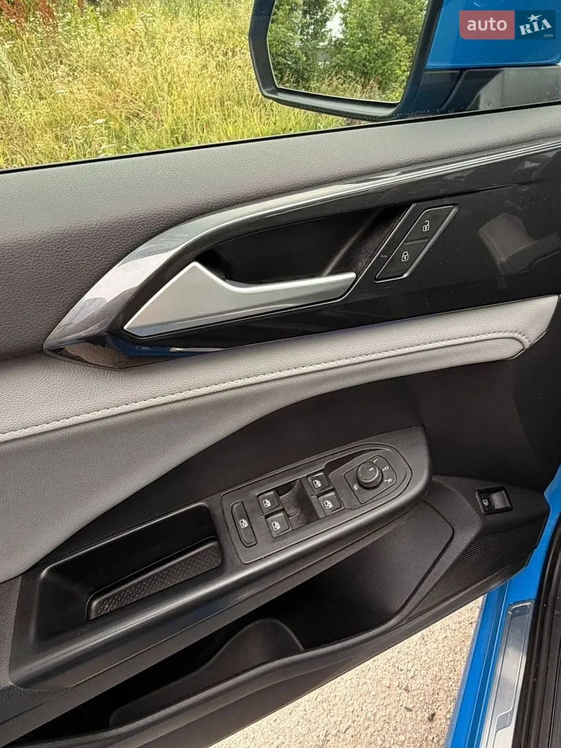 2022 Volkswagen Taos - мініатюра 11