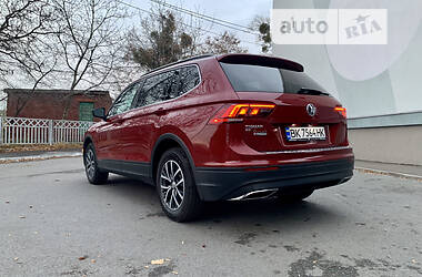 Внедорожник / Кроссовер Volkswagen Tiguan Allspace 2019 в Ровно