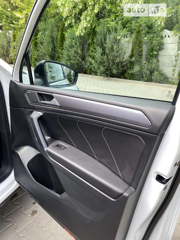 Внедорожник / Кроссовер Volkswagen Tiguan Allspace 2019 в Кицмани фото 18 Внедорожник / Кроссовер Volkswagen Tiguan Allspace 2019 в Кицмани