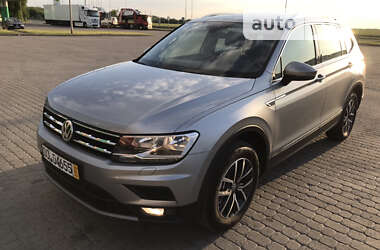 Внедорожник / Кроссовер Volkswagen Tiguan Allspace 2020 в Радивилове