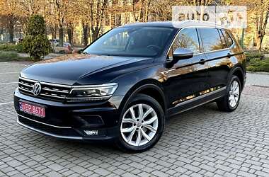 Внедорожник / Кроссовер Volkswagen Tiguan Allspace 2018 в Луцке