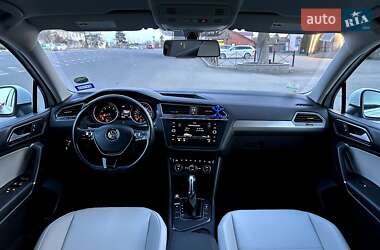 Внедорожник / Кроссовер Volkswagen Tiguan Allspace 2018 в 