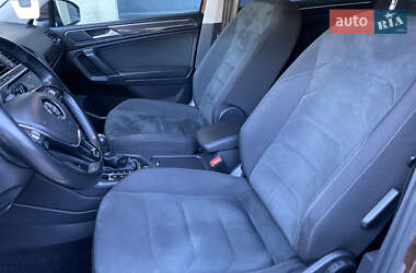 Внедорожник / Кроссовер Volkswagen Tiguan Allspace 2018 в 