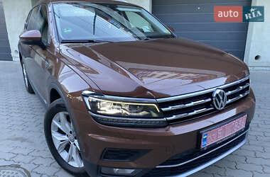 Внедорожник / Кроссовер Volkswagen Tiguan Allspace 2018 в 