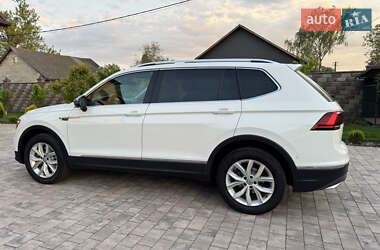 Внедорожник / Кроссовер Volkswagen Tiguan Allspace 2020 в 
