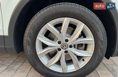 Внедорожник / Кроссовер Volkswagen Tiguan Allspace 2020 в 