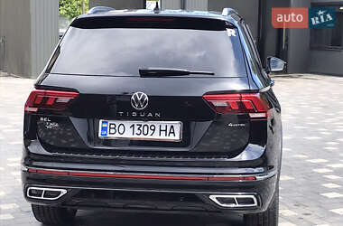 Внедорожник / Кроссовер Volkswagen Tiguan Allspace 2022 в 