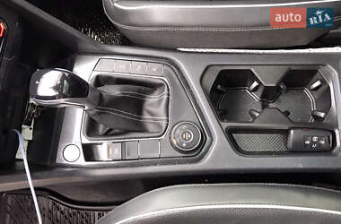 Внедорожник / Кроссовер Volkswagen Tiguan Allspace 2022 в 