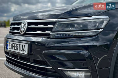 Позашляховик / Кросовер Volkswagen Tiguan Allspace 2018 в 
