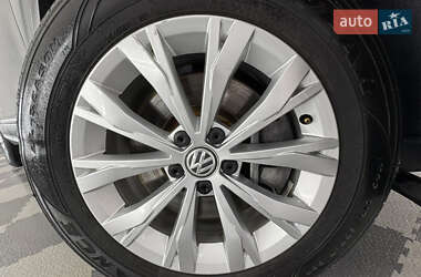 Внедорожник / Кроссовер Volkswagen Tiguan Allspace 2019 в 