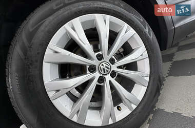 Внедорожник / Кроссовер Volkswagen Tiguan Allspace 2019 в 