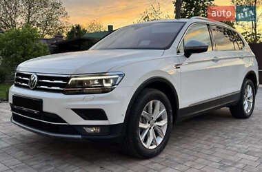 Позашляховик / Кросовер Volkswagen Tiguan Allspace 2017 в Вінниці