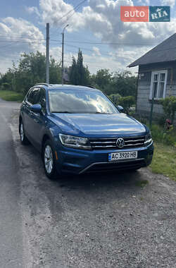 Внедорожник / Кроссовер Volkswagen Tiguan Allspace 2018 в 