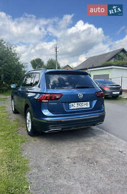 Внедорожник / Кроссовер Volkswagen Tiguan Allspace 2018 в 