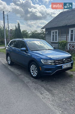 Внедорожник / Кроссовер Volkswagen Tiguan Allspace 2018 в 