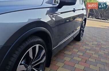 Внедорожник / Кроссовер Volkswagen Tiguan Allspace 2019 в 