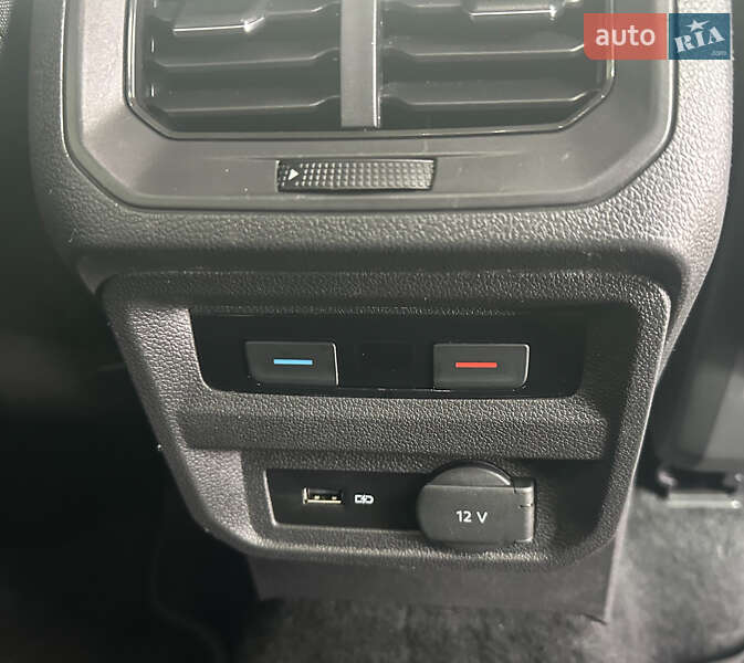 Внедорожник / Кроссовер Volkswagen Tiguan Allspace 2018 в Львове