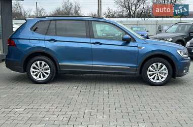 Внедорожник / Кроссовер Volkswagen Tiguan Allspace 2018 в 
