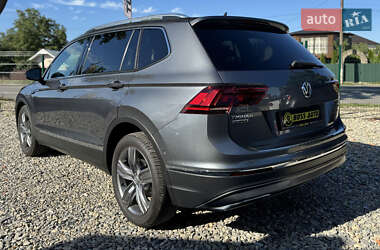 Внедорожник / Кроссовер Volkswagen Tiguan Allspace 2017 в 