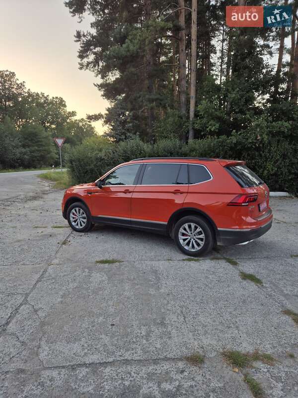 Внедорожник / Кроссовер Volkswagen Tiguan Allspace 2018 в Шепетовке