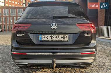 Внедорожник / Кроссовер Volkswagen Tiguan Allspace 2018 в 