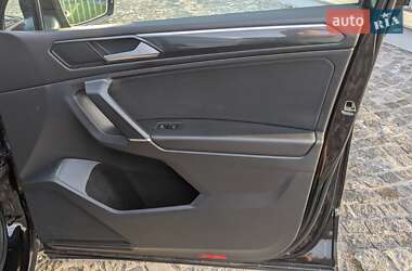 Внедорожник / Кроссовер Volkswagen Tiguan Allspace 2018 в 
