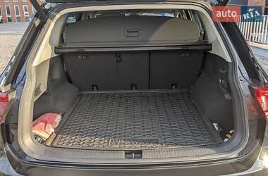 Внедорожник / Кроссовер Volkswagen Tiguan Allspace 2018 в 