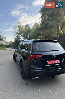 Внедорожник / Кроссовер Volkswagen Tiguan Allspace 2019 в 