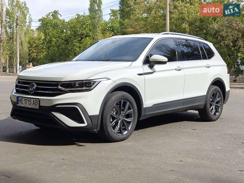 Внедорожник / Кроссовер Volkswagen Tiguan Allspace 2023 в Николаеве
