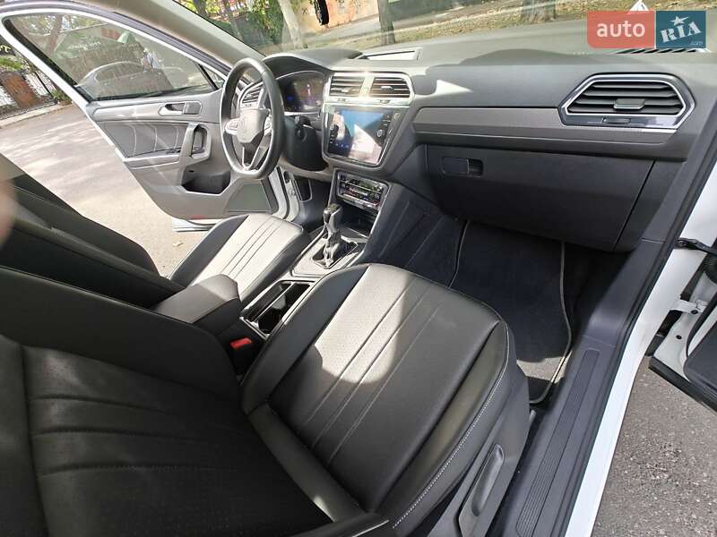 Внедорожник / Кроссовер Volkswagen Tiguan Allspace 2023 в Николаеве