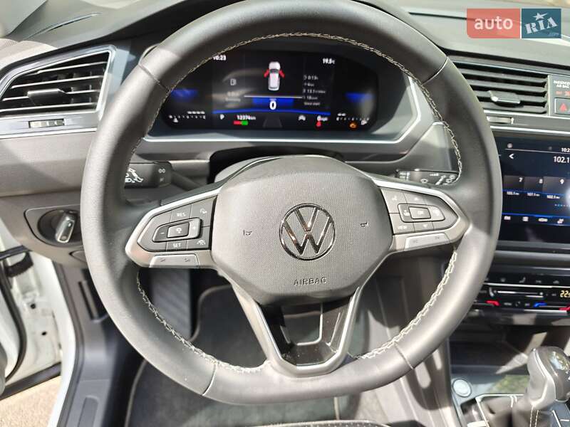 Внедорожник / Кроссовер Volkswagen Tiguan Allspace 2023 в Николаеве