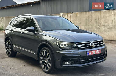 Внедорожник / Кроссовер Volkswagen Tiguan Allspace 2020 в 