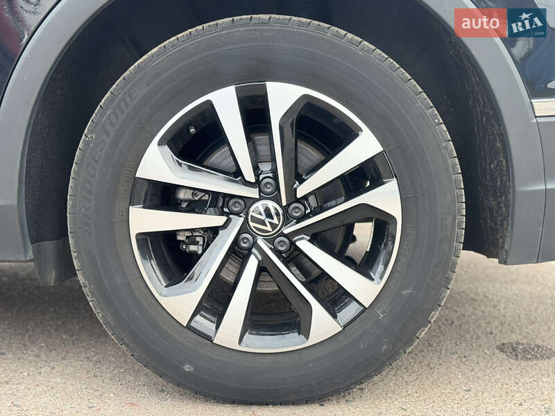 Внедорожник / Кроссовер Volkswagen Tiguan Allspace 2023 в Сумах