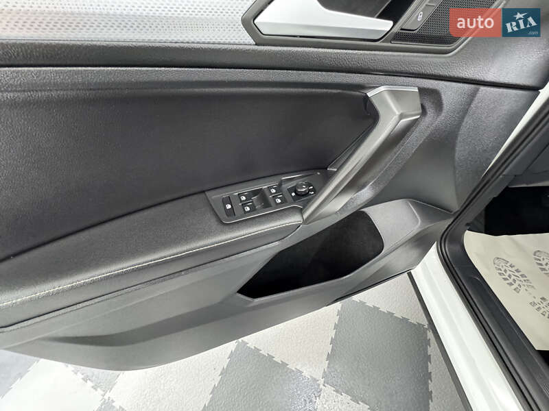 Внедорожник / Кроссовер Volkswagen Tiguan Allspace 2022 в Трускавце