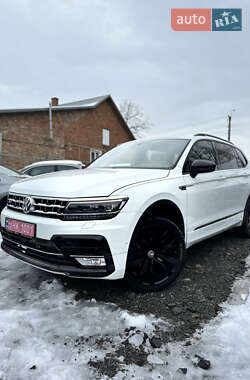 Внедорожник / Кроссовер Volkswagen Tiguan Allspace 2021 в Львове