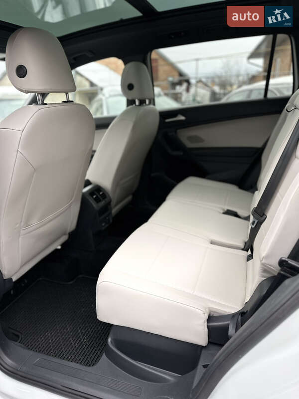 Внедорожник / Кроссовер Volkswagen Tiguan Allspace 2021 в Львове