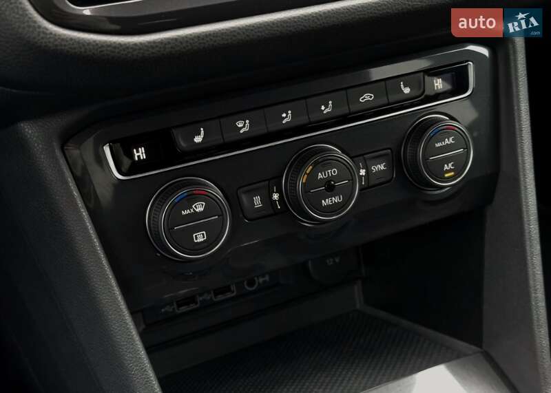 Внедорожник / Кроссовер Volkswagen Tiguan Allspace 2020 в Черновцах