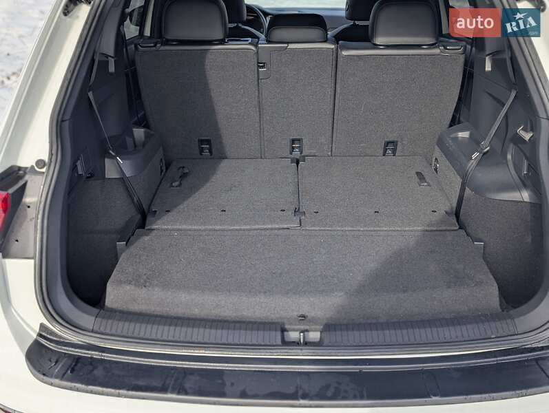 Внедорожник / Кроссовер Volkswagen Tiguan Allspace 2018 в Львове