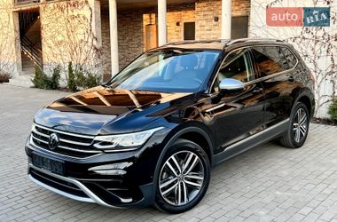 Позашляховик / Кросовер Volkswagen Tiguan Allspace 2021 в Києві