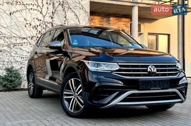 Позашляховик / Кросовер Volkswagen Tiguan Allspace 2021 в Києві