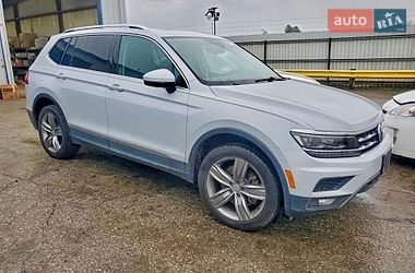 Внедорожник / Кроссовер Volkswagen Tiguan Allspace 2017 в Киеве
