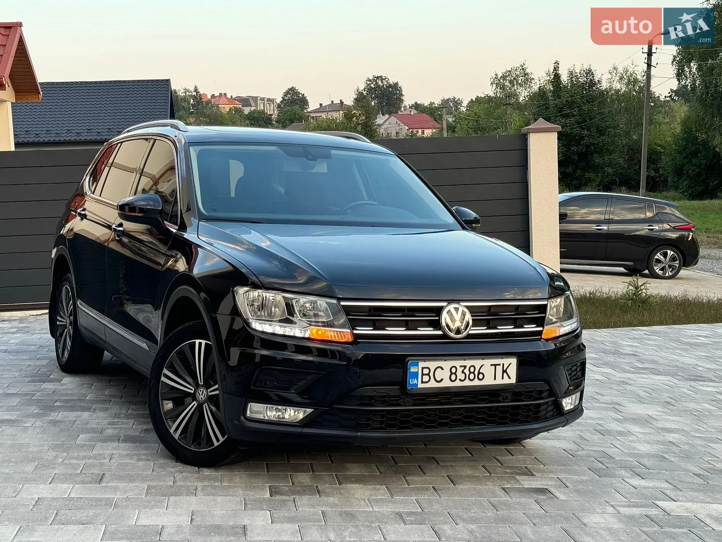 2017 Volkswagen Tiguan - фото 1
