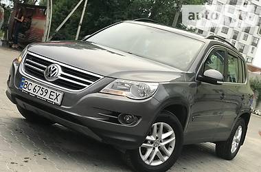 Внедорожник / Кроссовер Volkswagen Tiguan 2010 в Львове