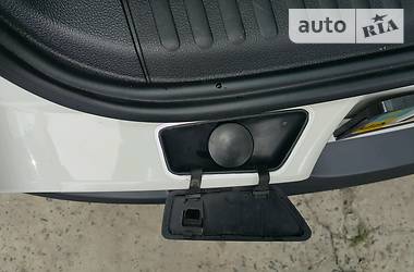 Позашляховик / Кросовер Volkswagen Tiguan 2012 в 