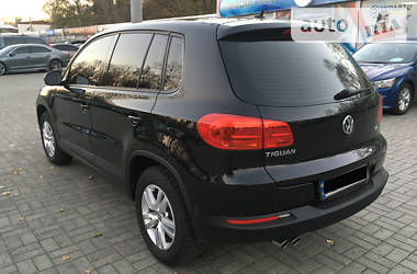 Внедорожник / Кроссовер Volkswagen Tiguan 2011 в Днепре